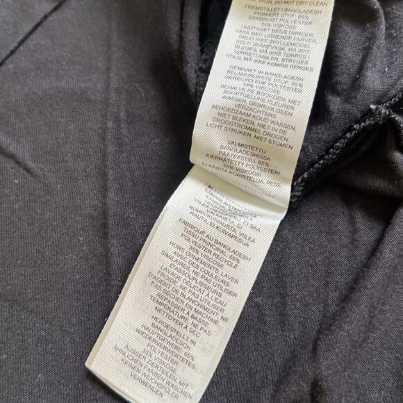 Gymshark Black Asymmetrical Women Medium T-Shirt - Picture 5 of 7